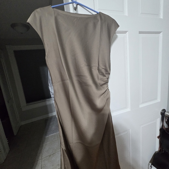 Dress - Picture 2 of 5